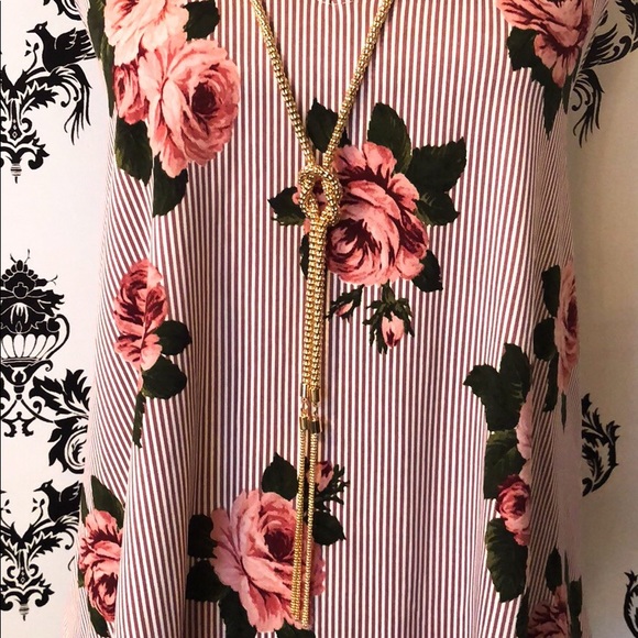 🌸 NWT! Gorgeous Floral Tank W/Necklace! - Picture 5 of 6